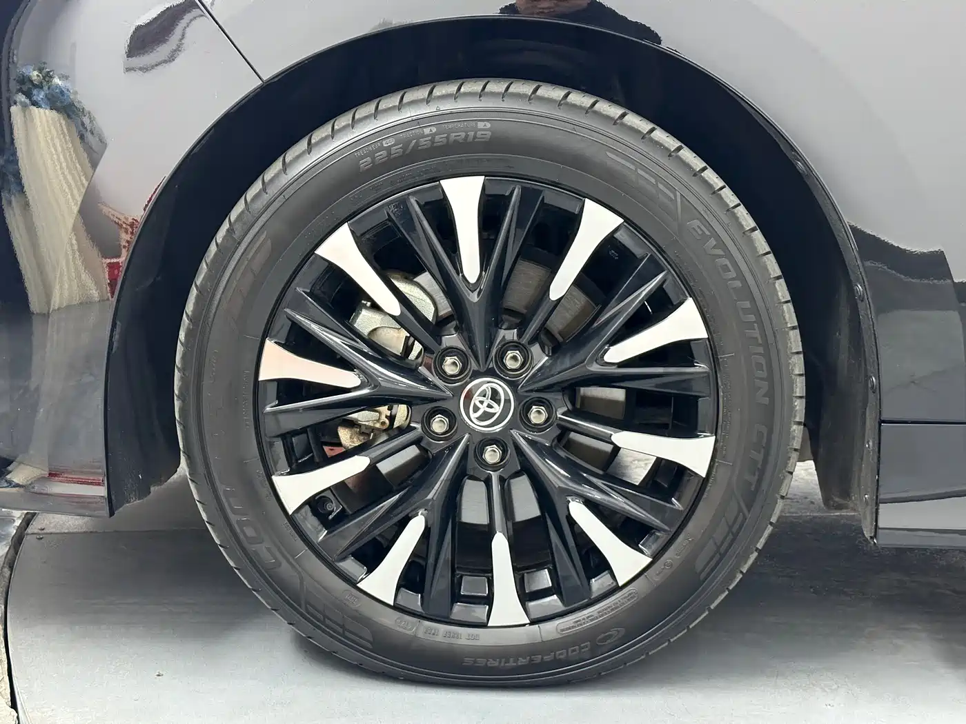 Toyota Alphard 2024 Hybrid 2.5L Prestige Edition фото 27