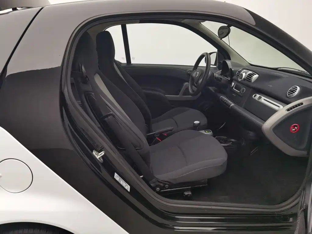 smart fortwo 2013 2012 1.0 MHD Hardtop Standard