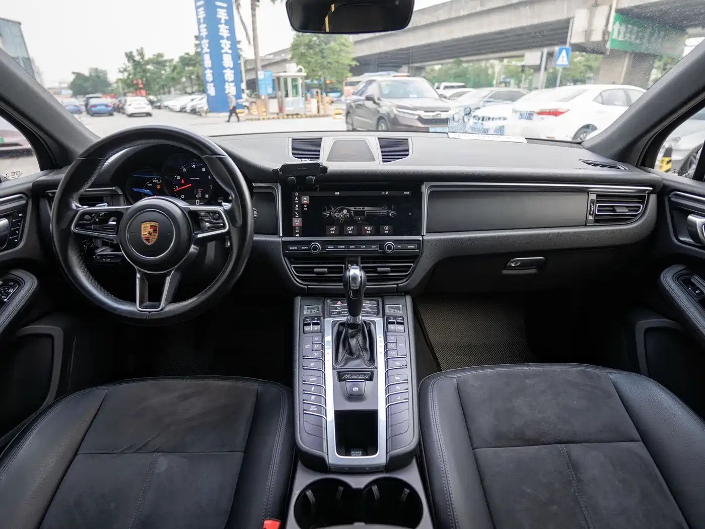 Porsche Macan 2018 Macan 2.0T фото 10