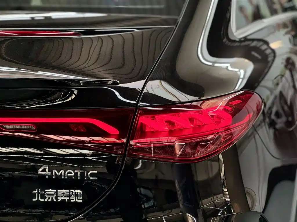 Mercedes-Benz EQE 2025 Model 500 4MATIC Luxury Edition фото 5