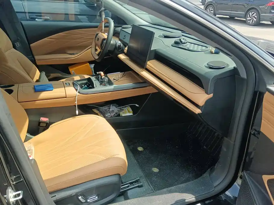 Geely Galaxy Galaxy Xingyao 8 2025 2025 130km EM-i Premium Edition