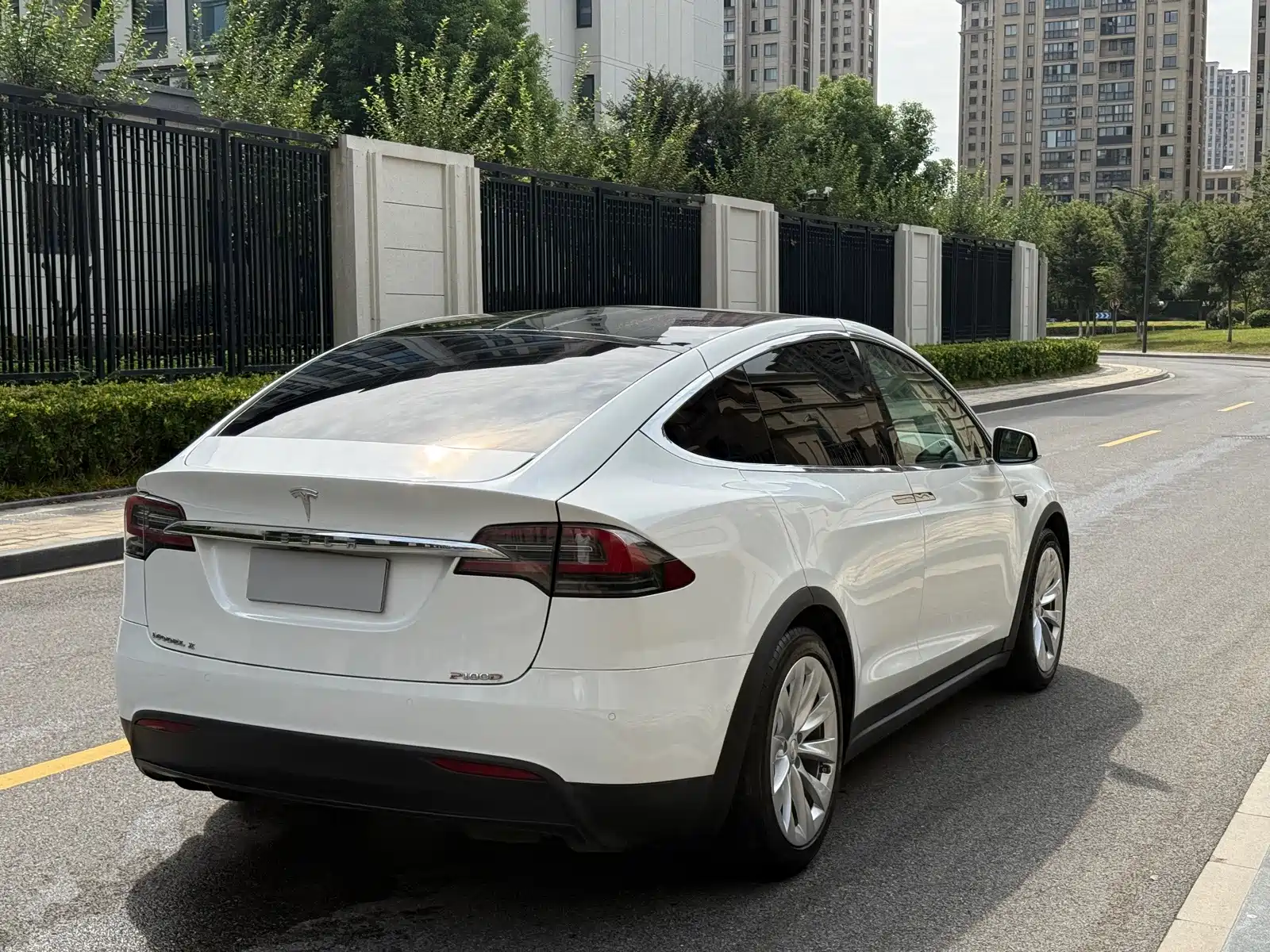 Фото 4 - Tesla Model X