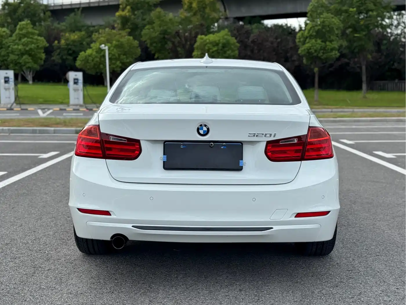 BMW 3 Series (Import) 2013 2013 320i Sport Design Package