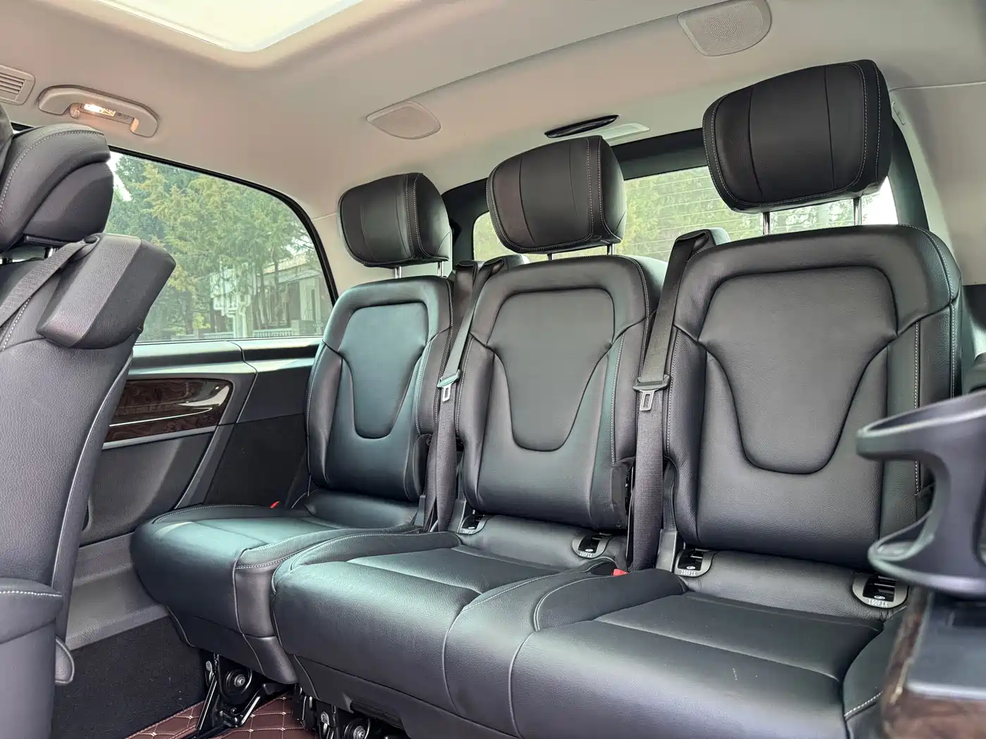 Mercedes-Benz V-Class 2018 V 260 Premium Edition China V фото 12