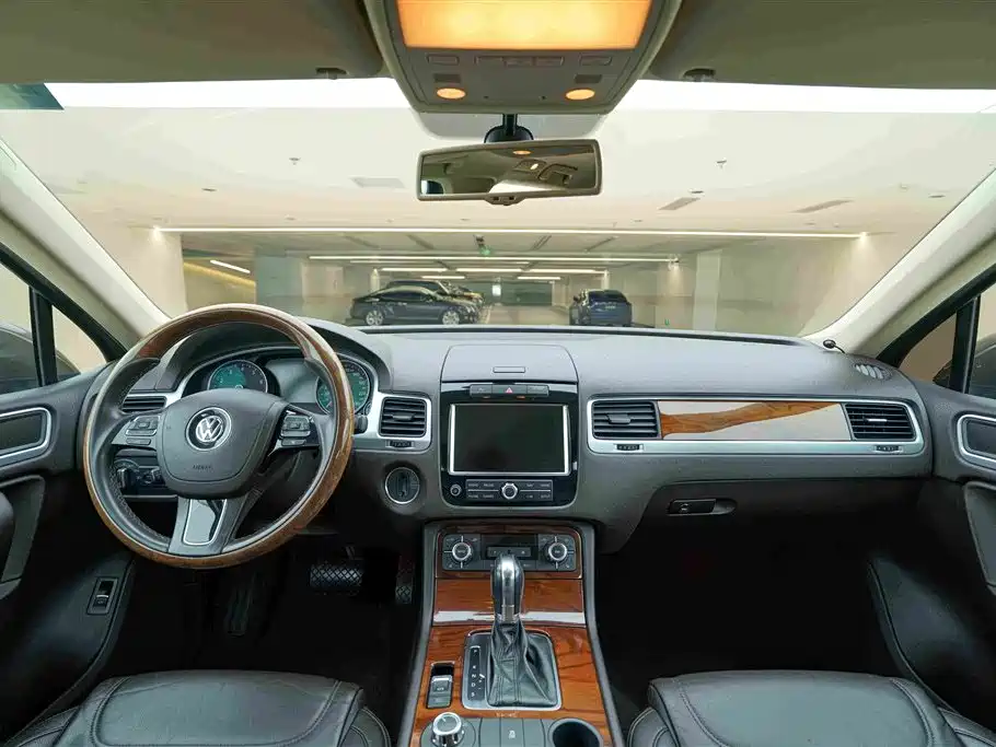 Volkswagen Touareg 2011 3.0TSI Standard фото 19