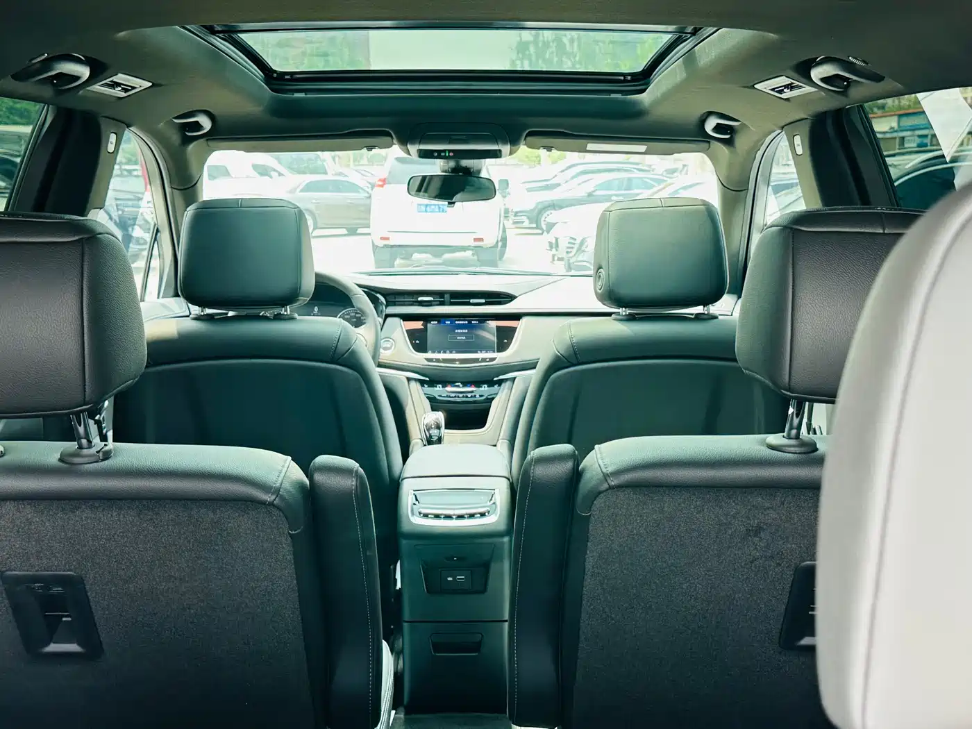 Cadillac XT6 2022 2.0T 6-Seater 4WD Trend Edition фото 27
