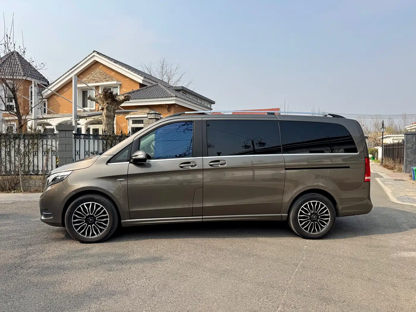 Mercedes-Benz V-Class 2018 V 260 Premium Edition China V фото 4