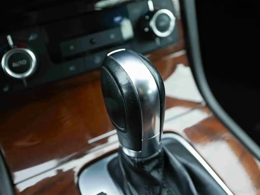 Volkswagen Touareg 2011 3.0TSI Standard фото 9