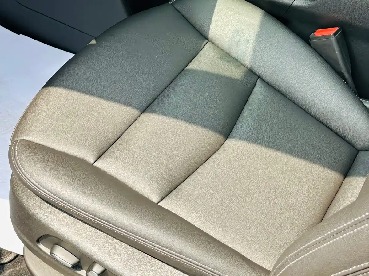 Cadillac XT6 2022 2.0T 6-Seater 4WD Trend Edition фото 12