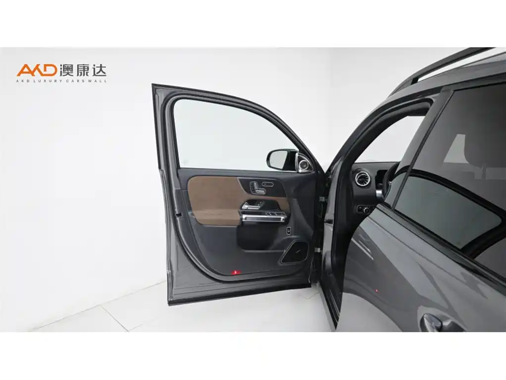 Mercedes-Benz GLB AMG 2025 2024 AMG GLB 35 4MATIC