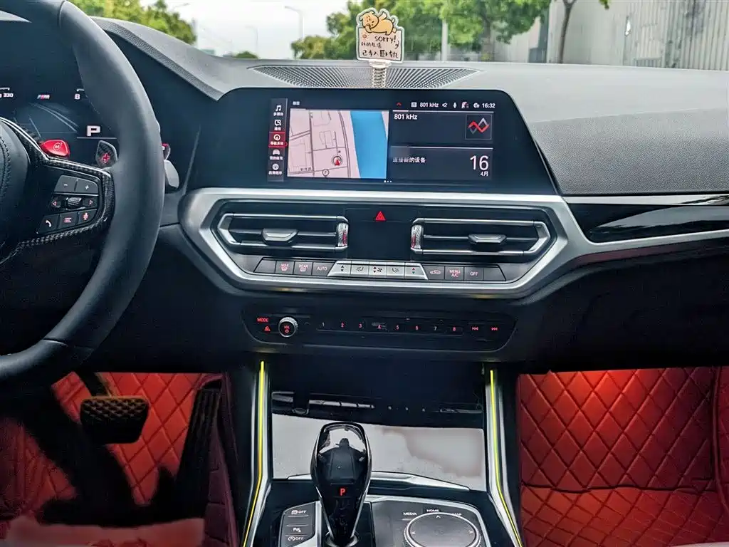 BMW 3 Series 2021 Second Facelift 320i Sport Package фото 11