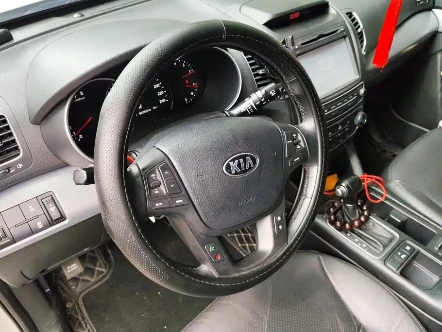 Kia Sorento 2014 2013 2.4L 7-seat Gasoline Luxury Edition
