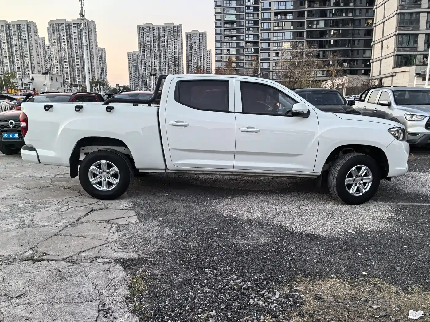 SAIC MAXUS CHASE T60