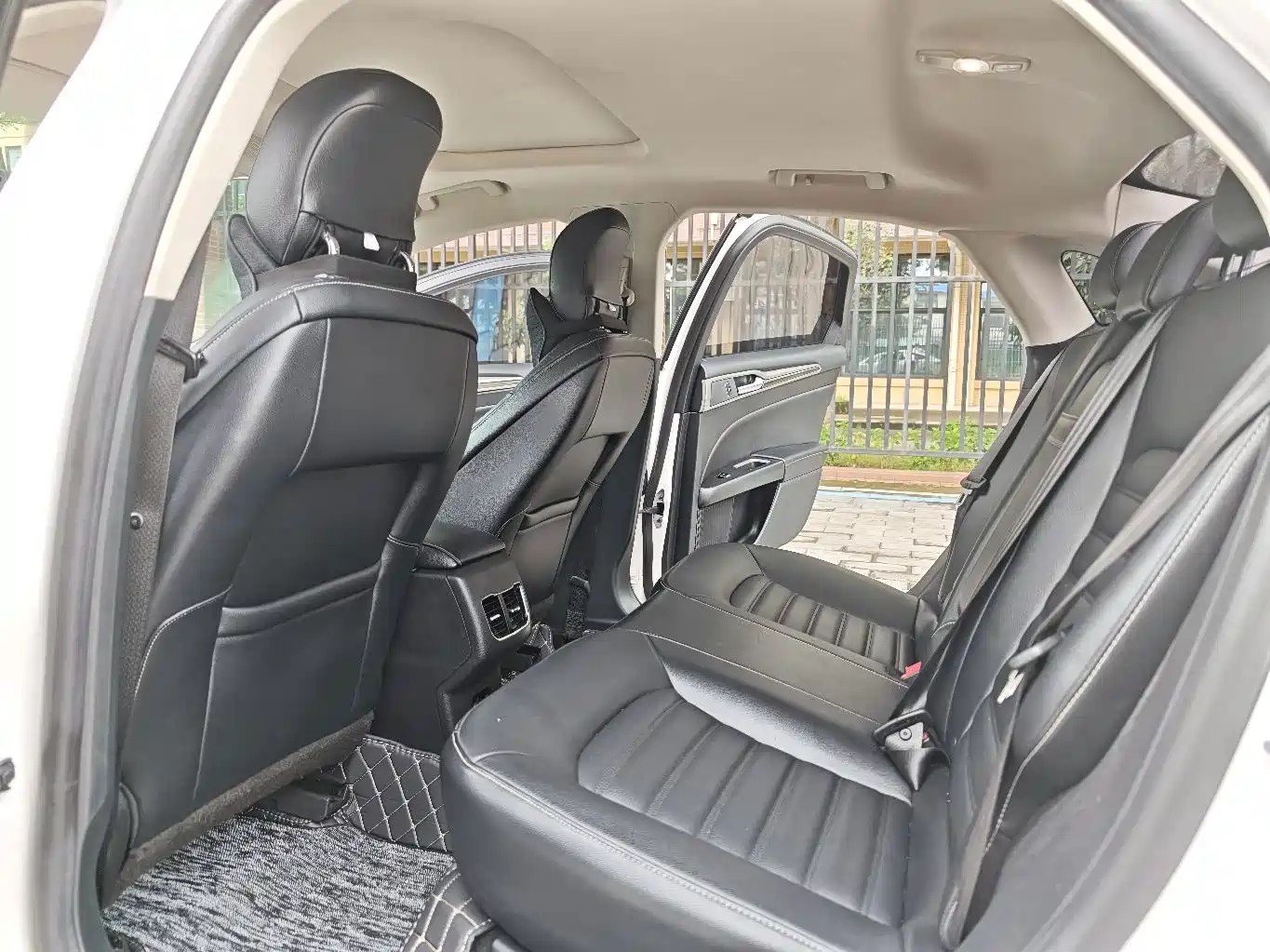 Фото 9 - Ford Mondeo