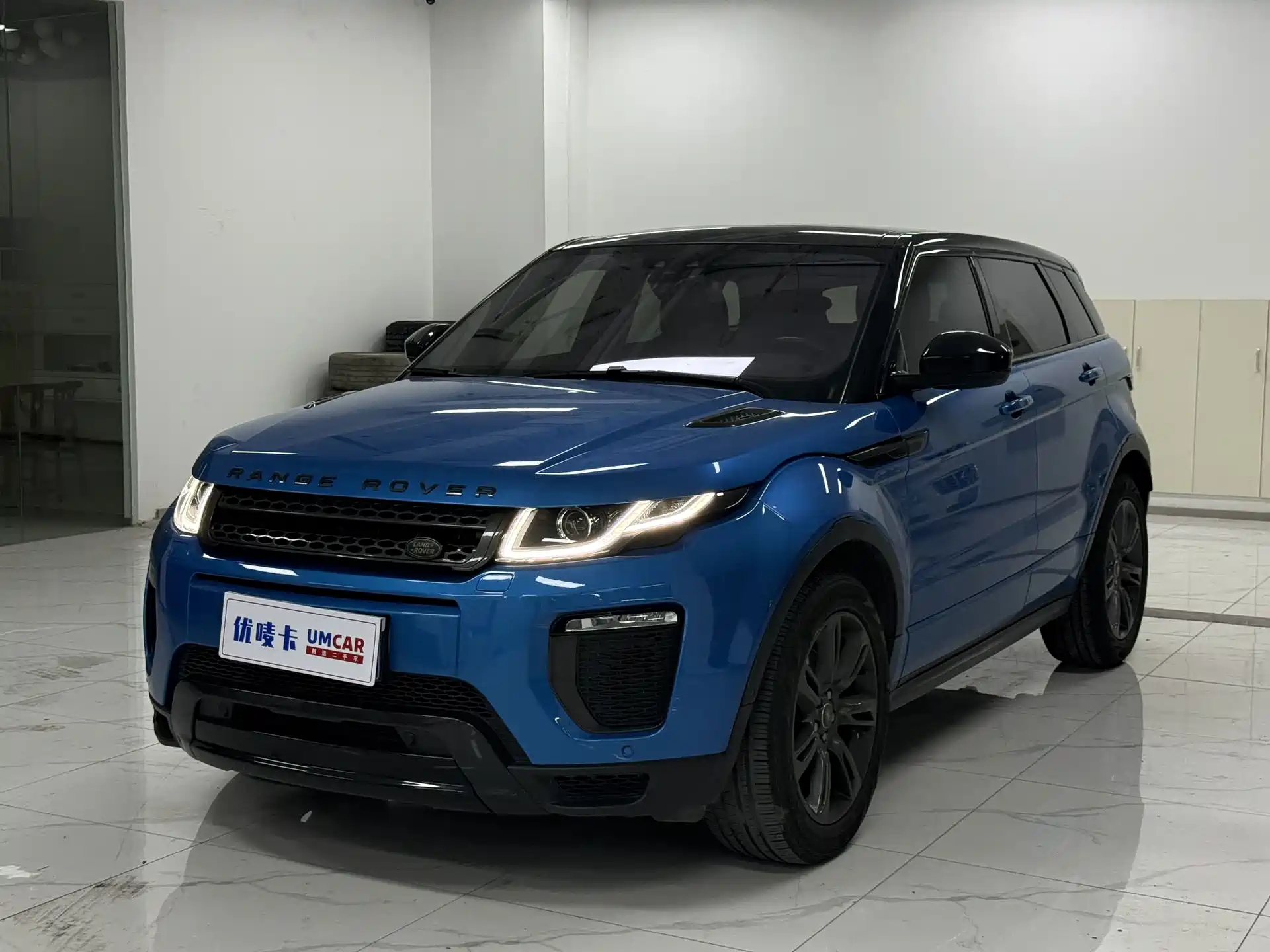 Photo 1 - Land Rover Range Rover Evoque