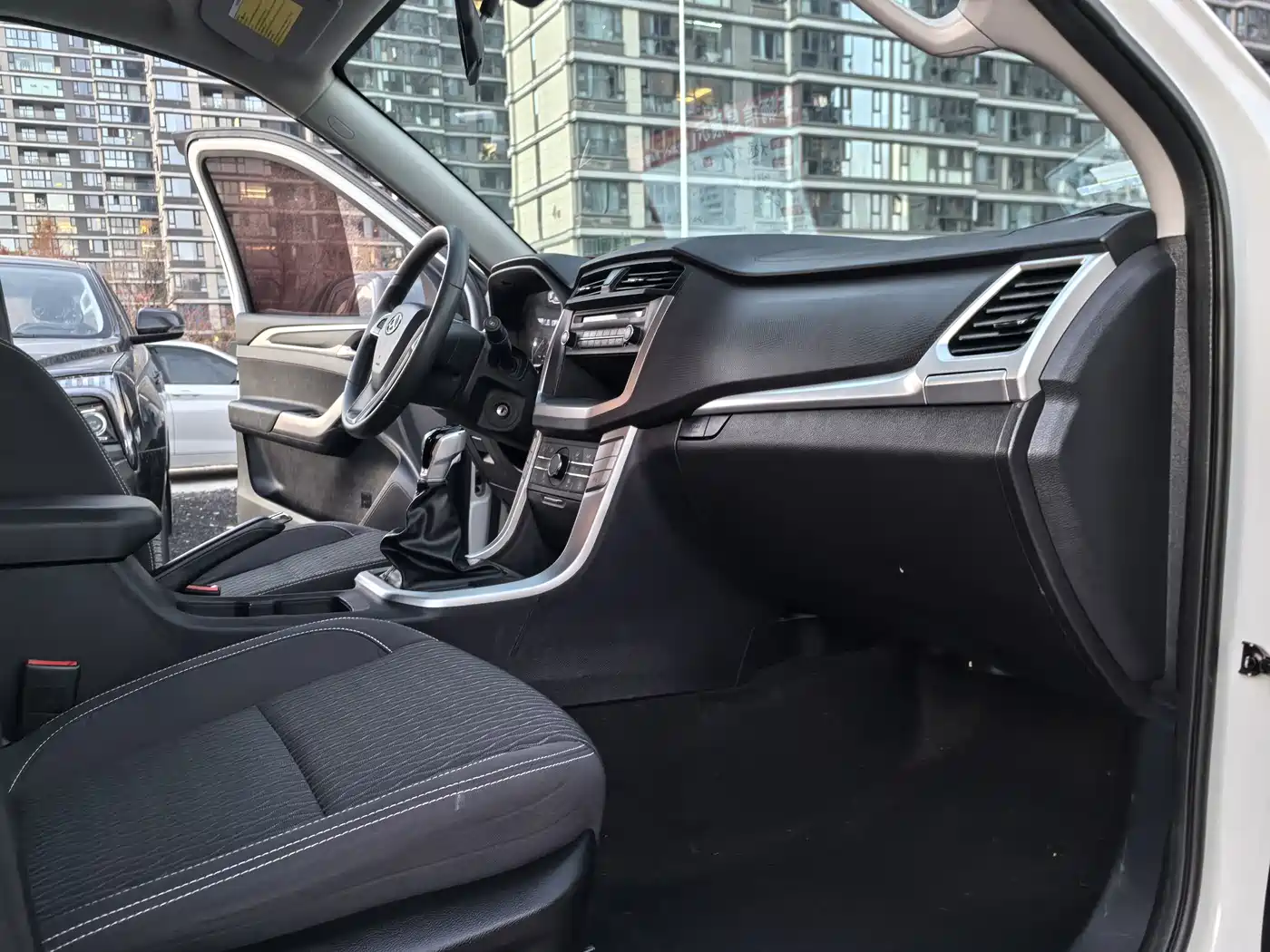 SAIC MAXUS CHASE T60