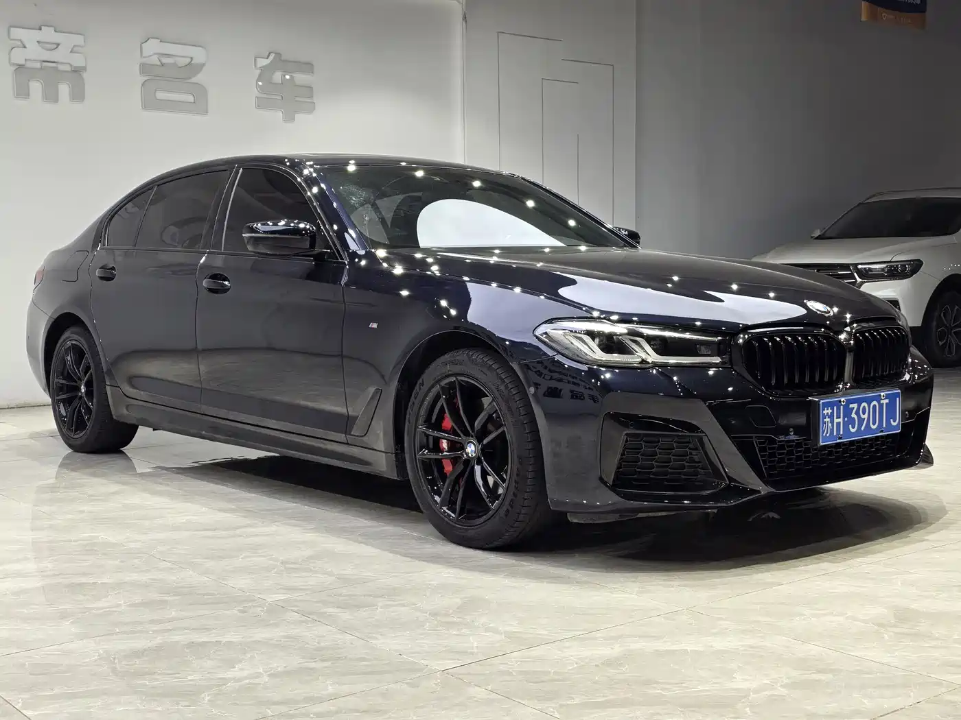 BMW 5 Series 2019 525Li M Sport Package фото 3