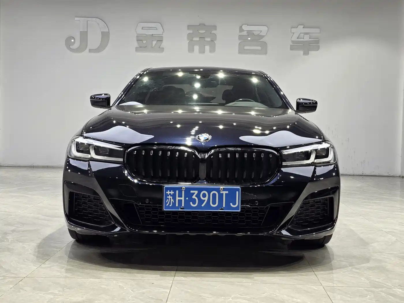 BMW 5 Series 2019 525Li M Sport Package фото 2