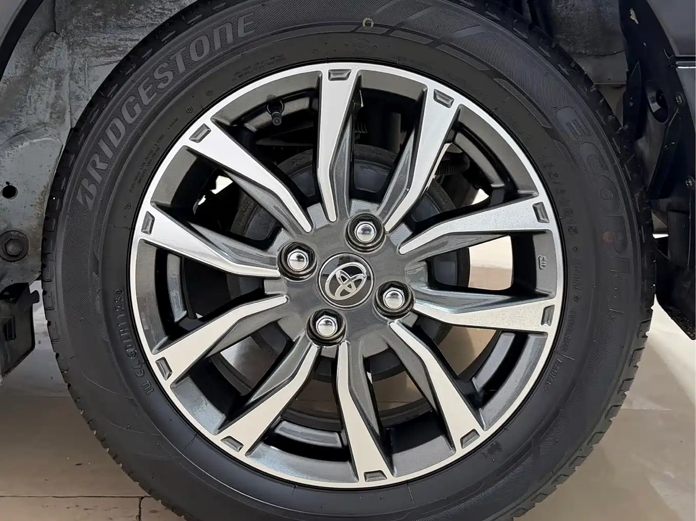 Toyota YARiS L Zhi Xuan 2022 1.5L CVT Luxury PLUS Edition фото 28