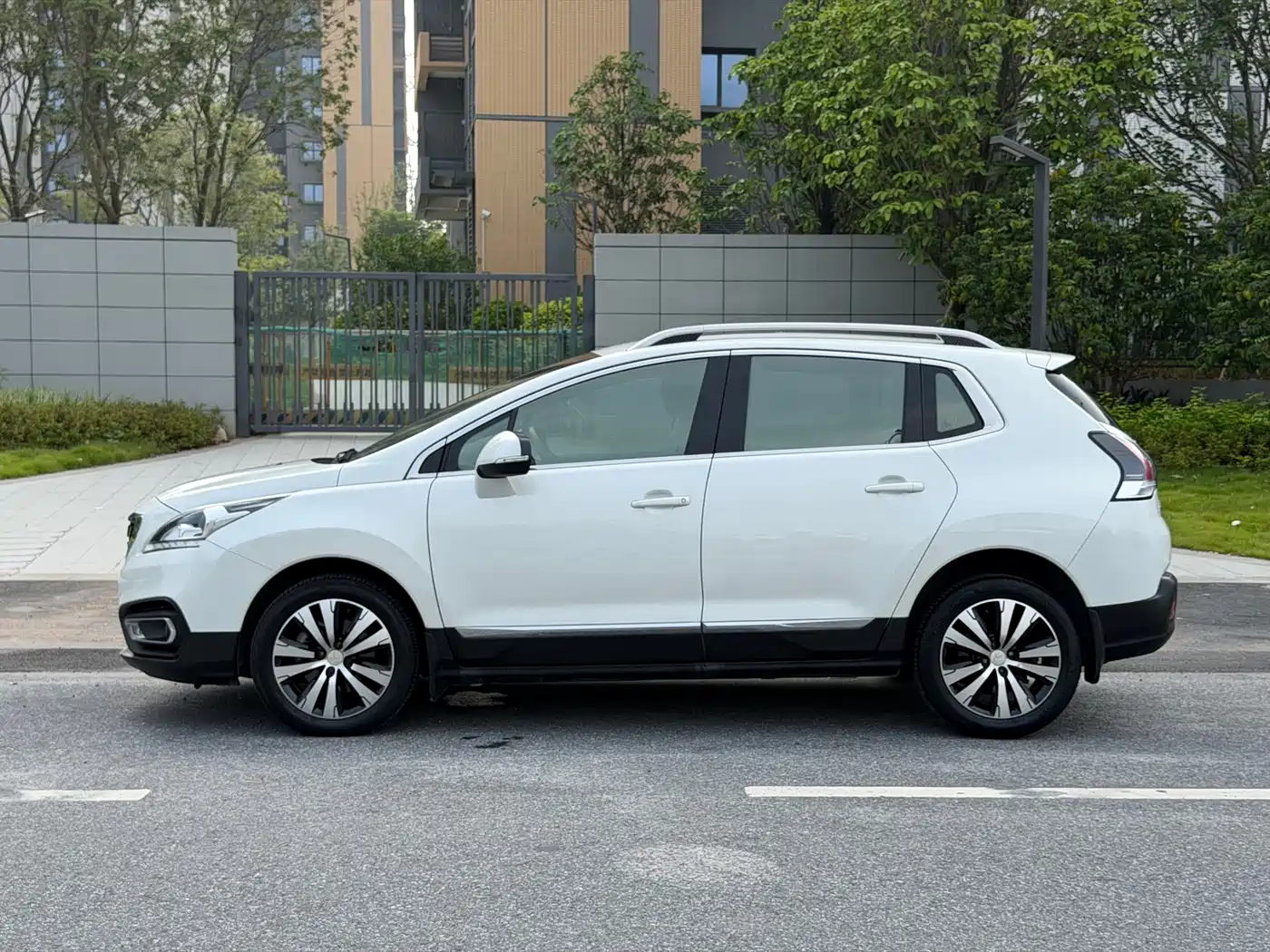 Peugeot 3008 2017 2016 1.6THP Automatic Trend Edition