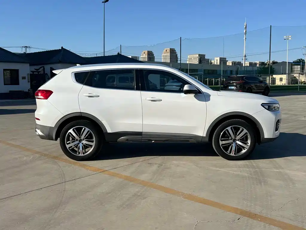 Photo 6 - Haval H6