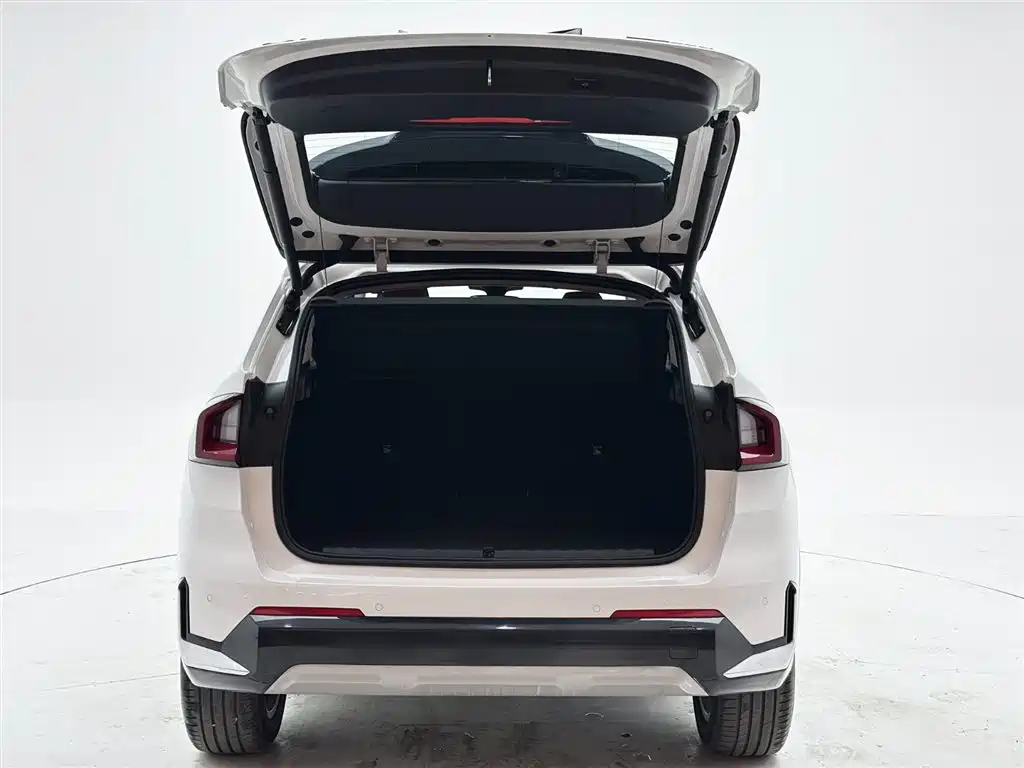BMW X1 2023 sDrive20Li X Design Package фото 8