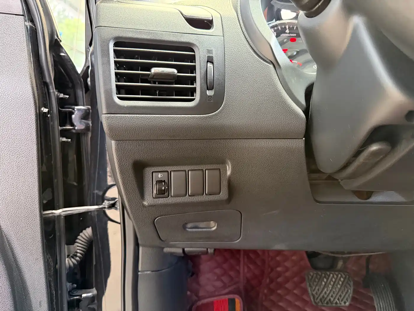 Dongfeng Fengdu MX6 2015 2015 2.0L CVT 2WD Excellence
