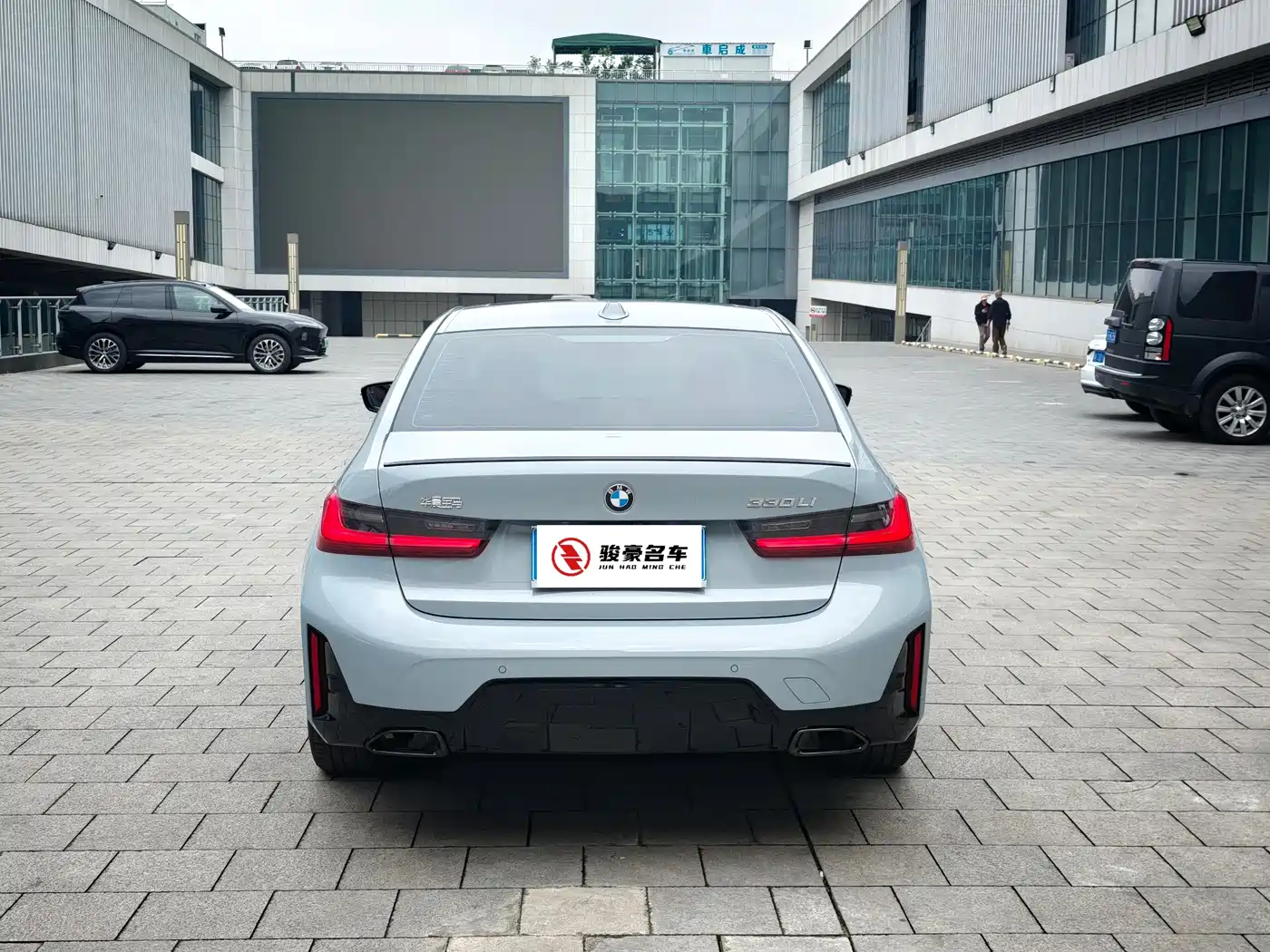 BMW 3 Series 2025 330Li M Sport Night Edition фото 28