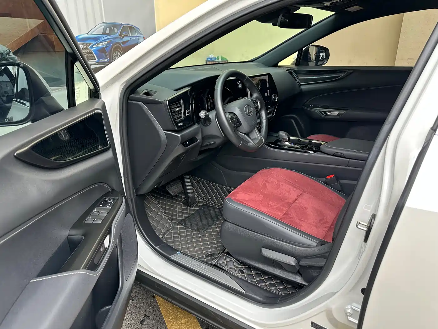 Lexus NX 2024 260 FWD Innovation Edition фото 13