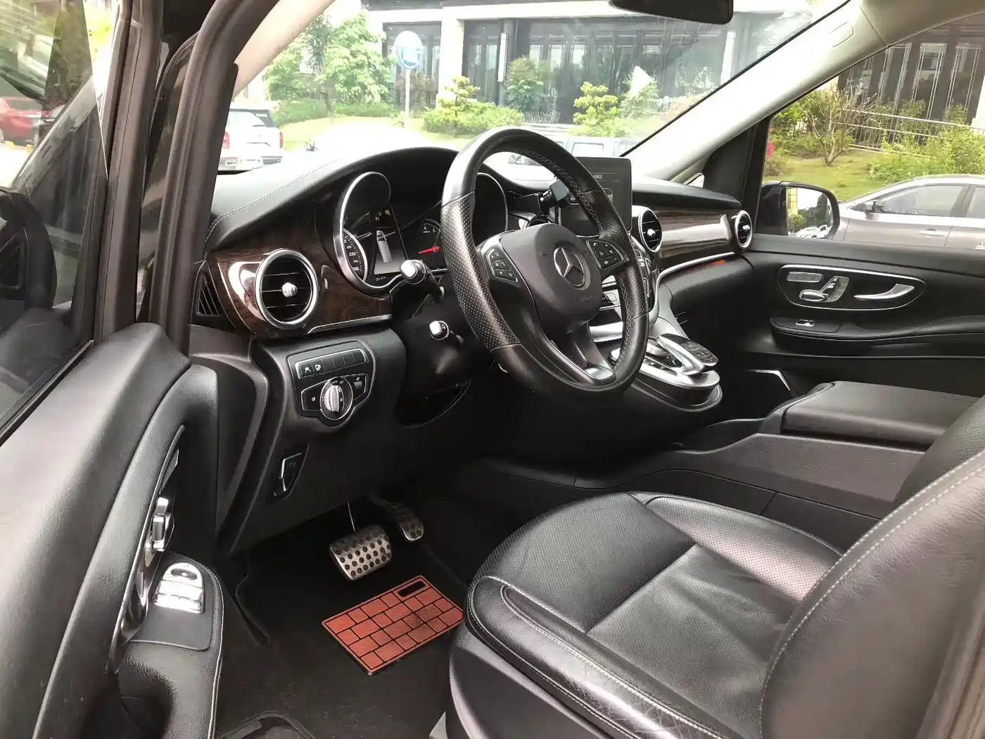 Mercedes-Benz V-Class 2018 V 260 L Premium Long Version China V фото 3