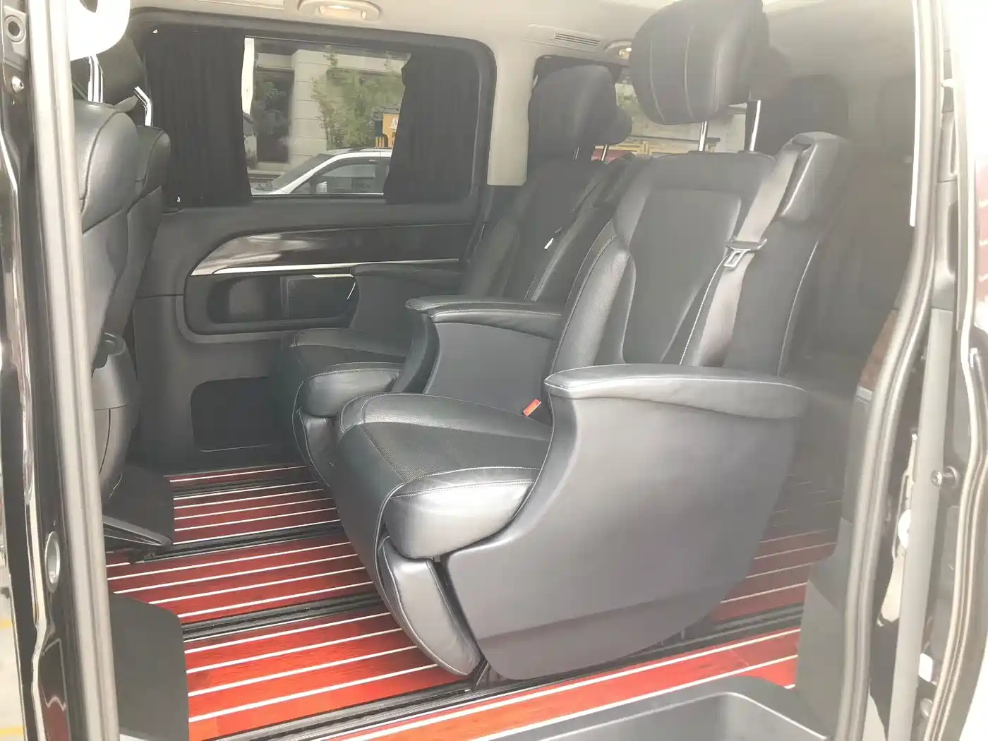 Mercedes-Benz V-Class 2018 V 260 L Premium Long Version China V фото 4