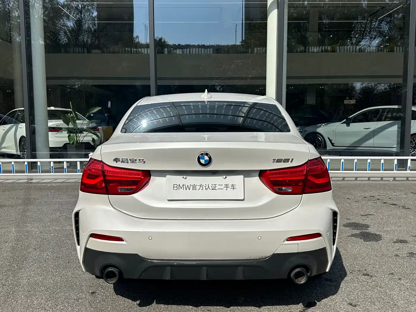 BMW 1 Series 2021 Facelift 125i M Sport Shadow Edition фото 5