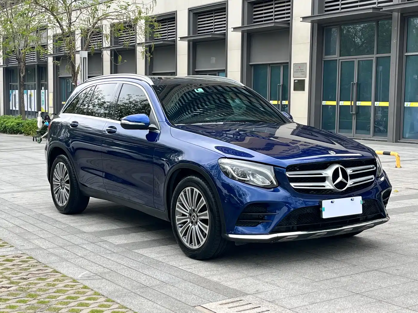 Mercedes-Benz GLC 2017 GLC 260 4MATIC Dynamic фото 4
