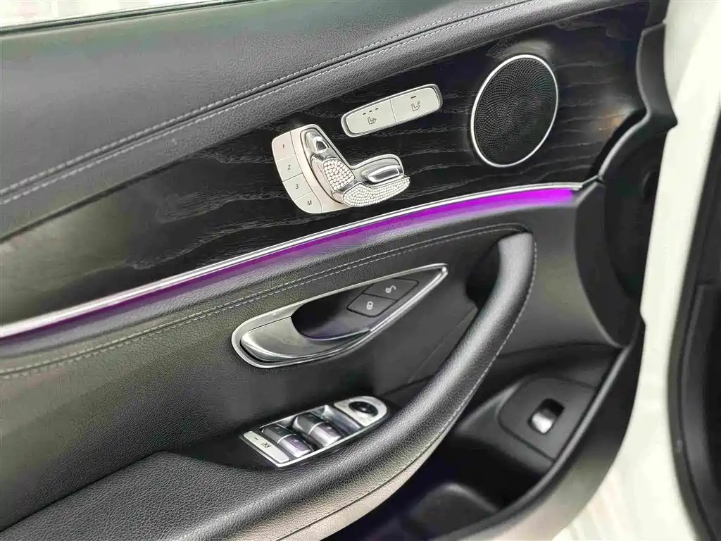 Mercedes-Benz E-Class 2019 E 300 L Sport Fashion фото 16