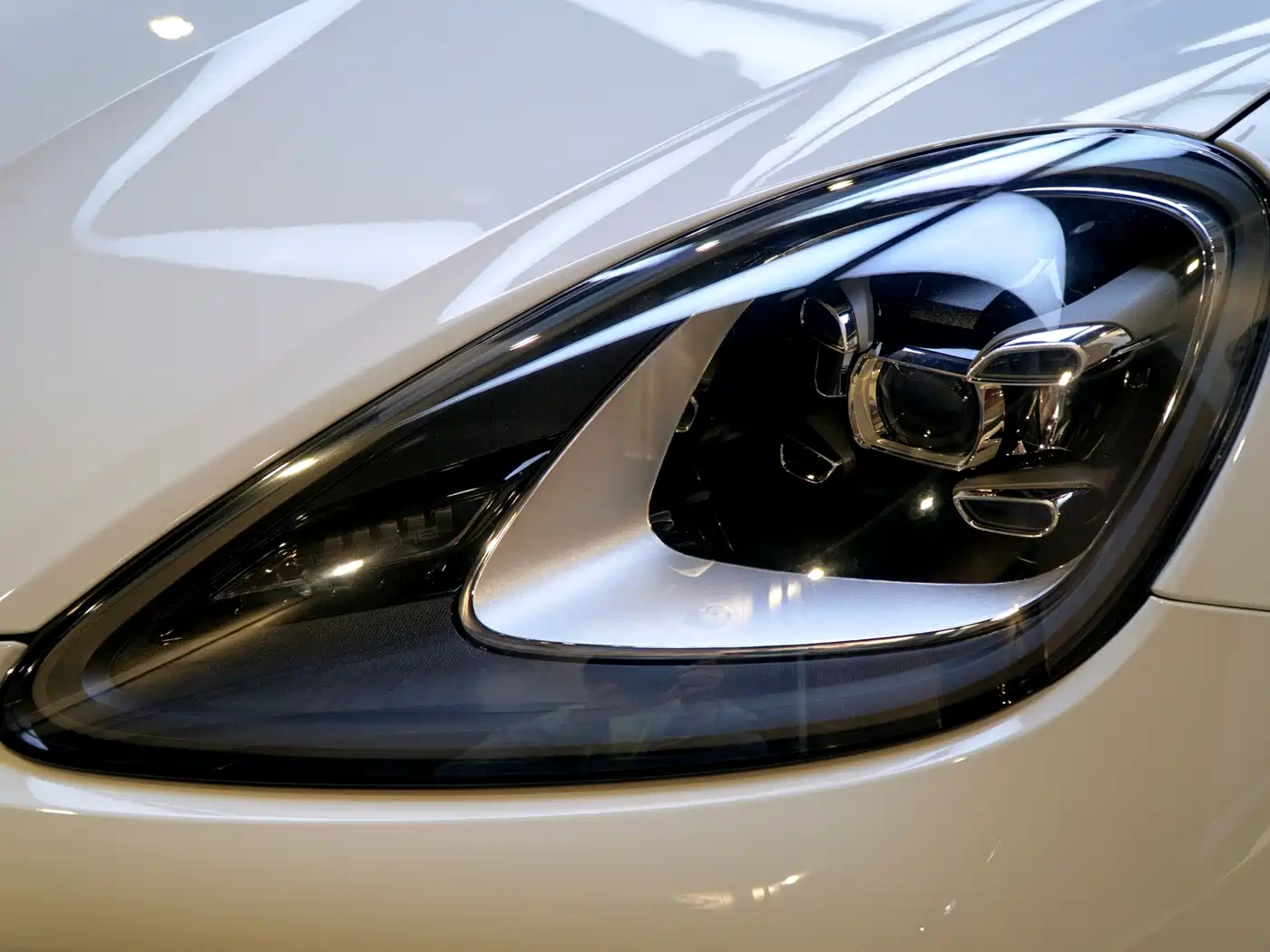 PORSCHE CAYENNE NEW ENERGY