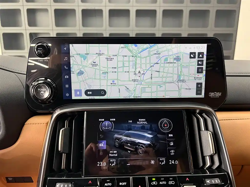 Lexus LX 2025 700h Boundary Edition фото 6