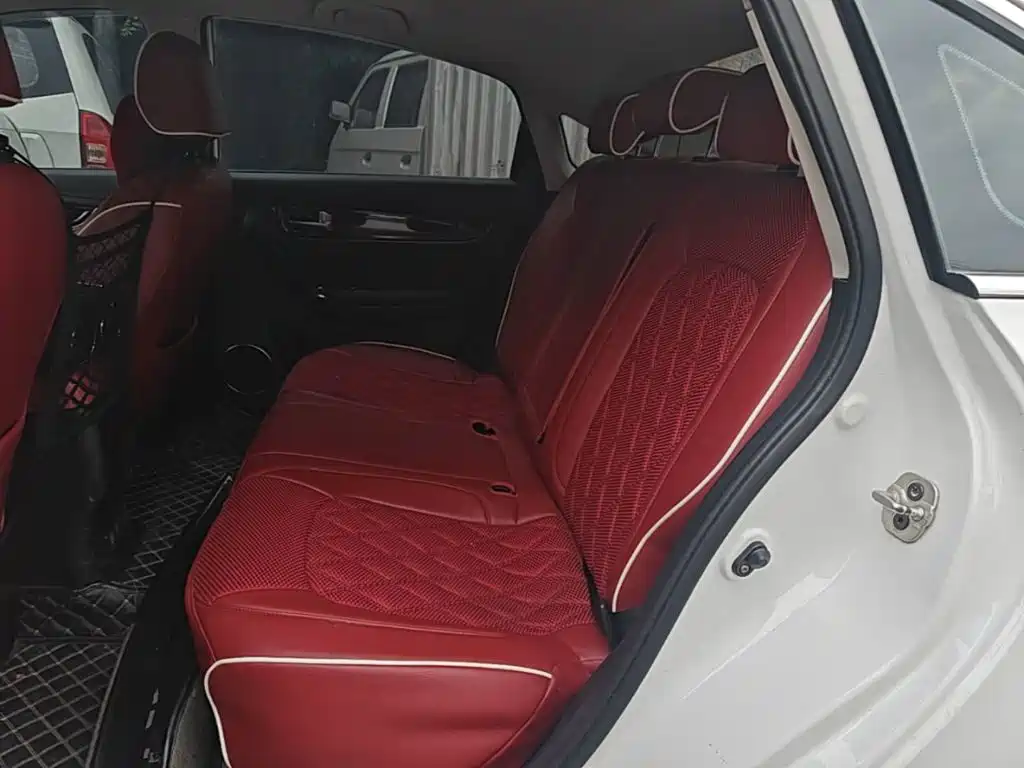 Dongfeng Fengxing Jingyi S50 2017 2017 1.6L CVT Premium
