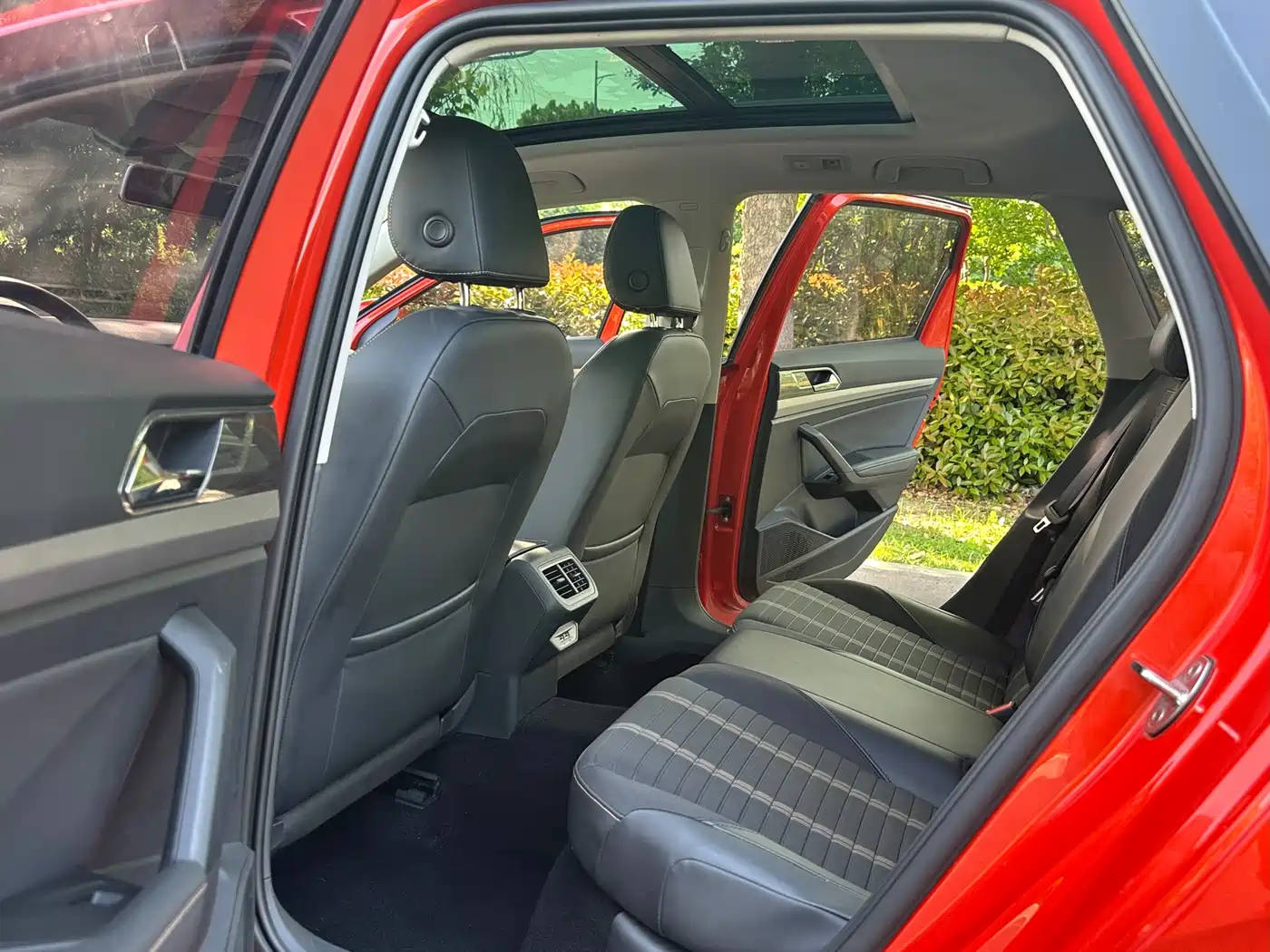 Volkswagen Lavida 2018 Hatchback 200TSI DSG Comfort Edition China V фото 9