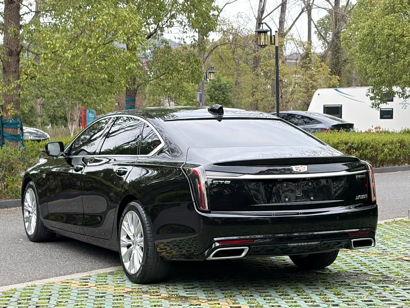 Cadillac CT6 2023 28T Premium Model фото 10