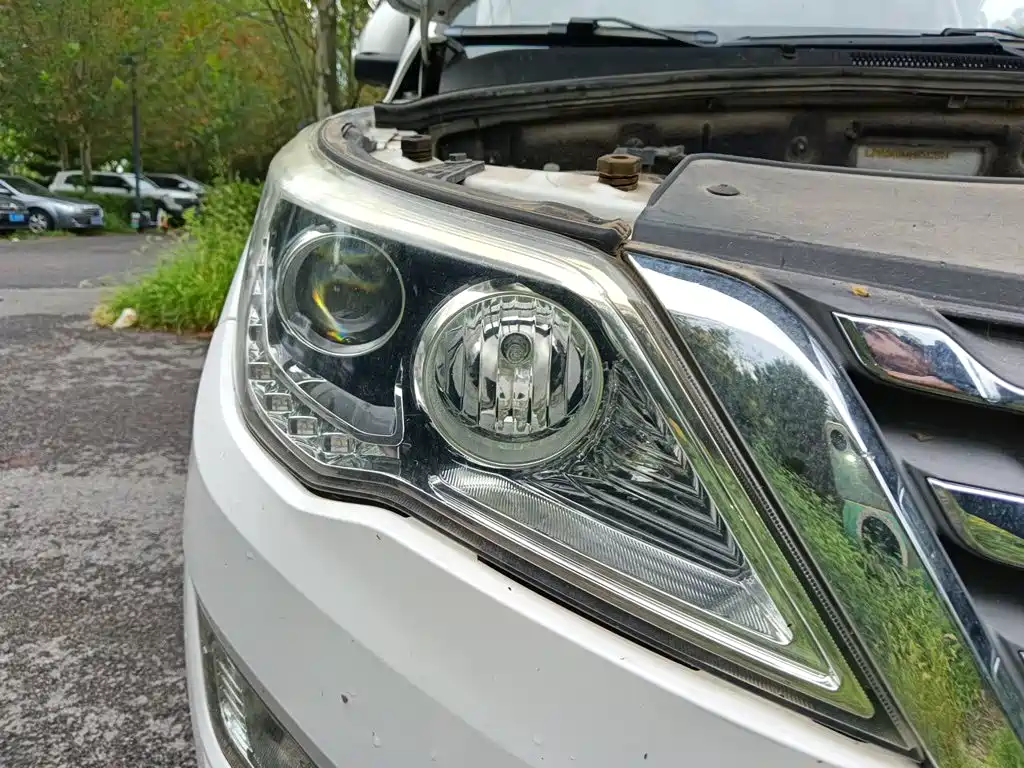 Фото 7 - Baojun 560