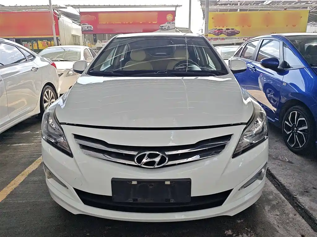 Hyundai Verna 2014 1.4L Automatic Smart GLS фото 3