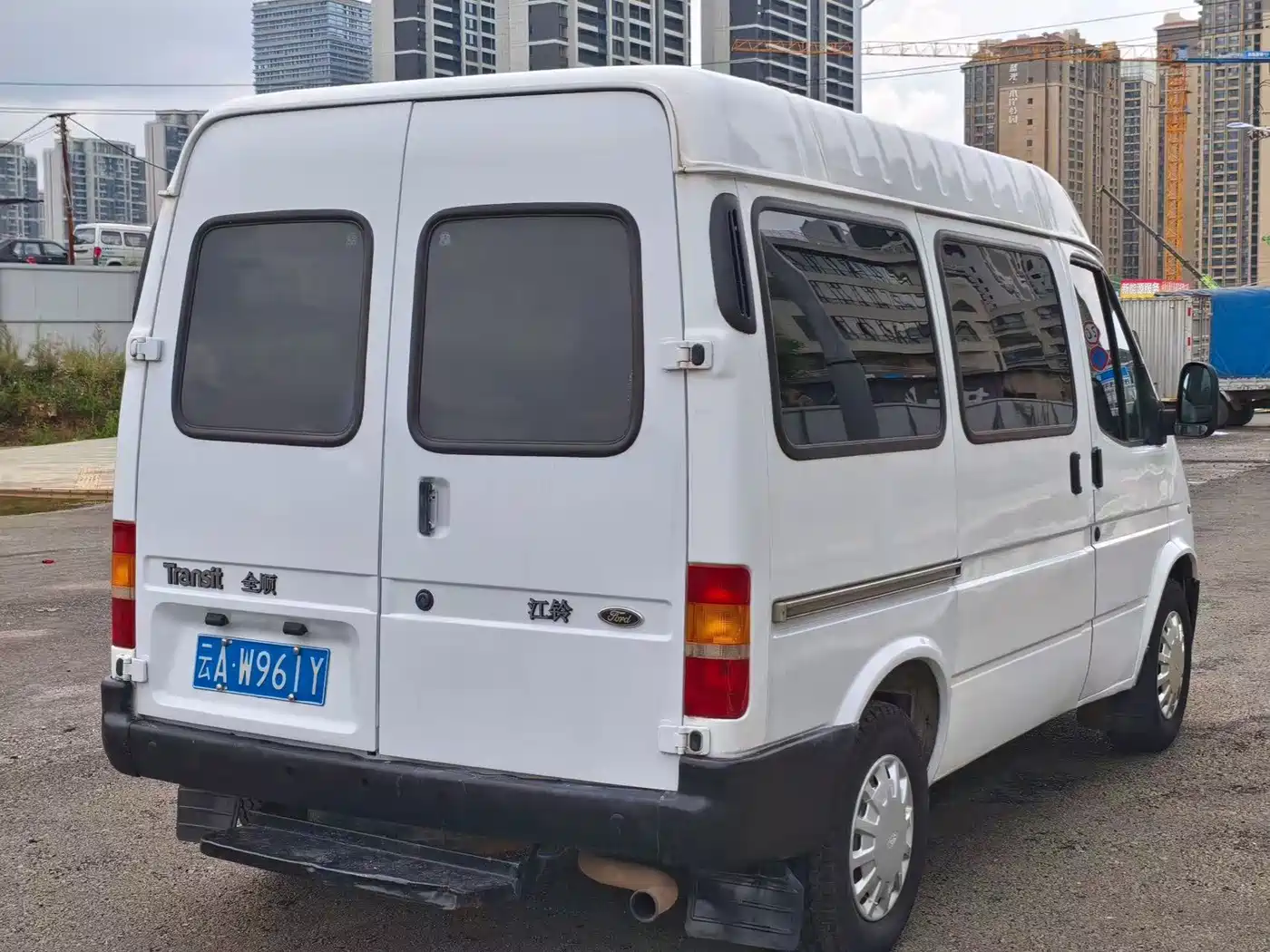 Ford Classic Transit 2016 2016 Model 2.8T Diesel Short Wheelbase 6-Seat Medium Roof Multi-Purpose Vehicle JX493ZLQ4