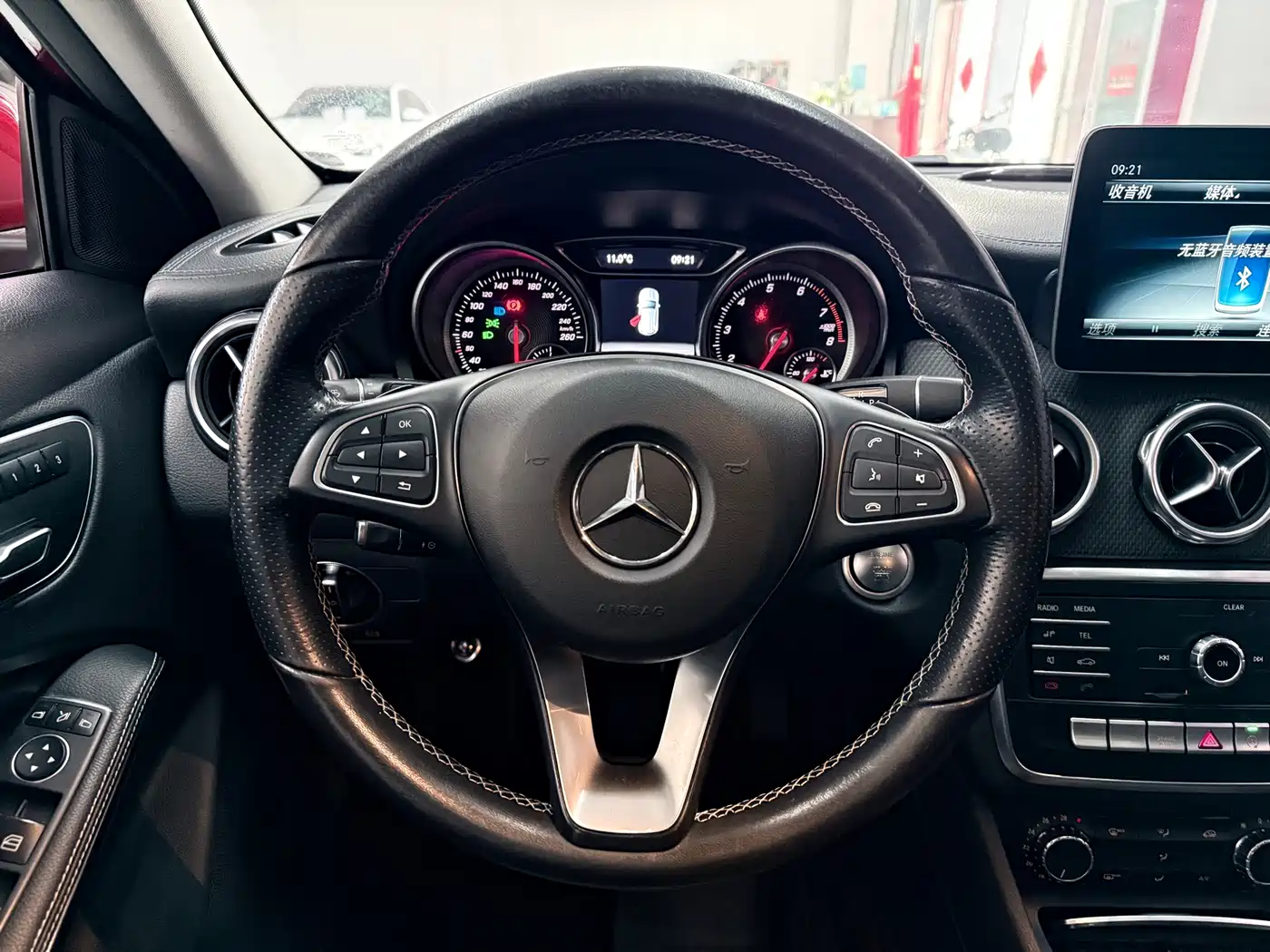 Mercedes-Benz GLA 2018 GLA 200 Fashion фото 14