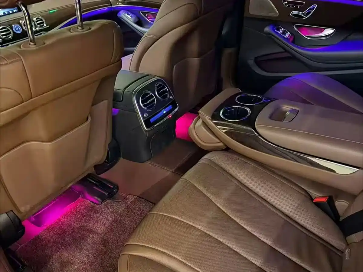 Photo 4 - Mercedes-Benz S-Class