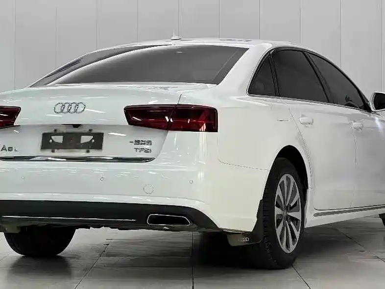Фото 3 - Audi A6L