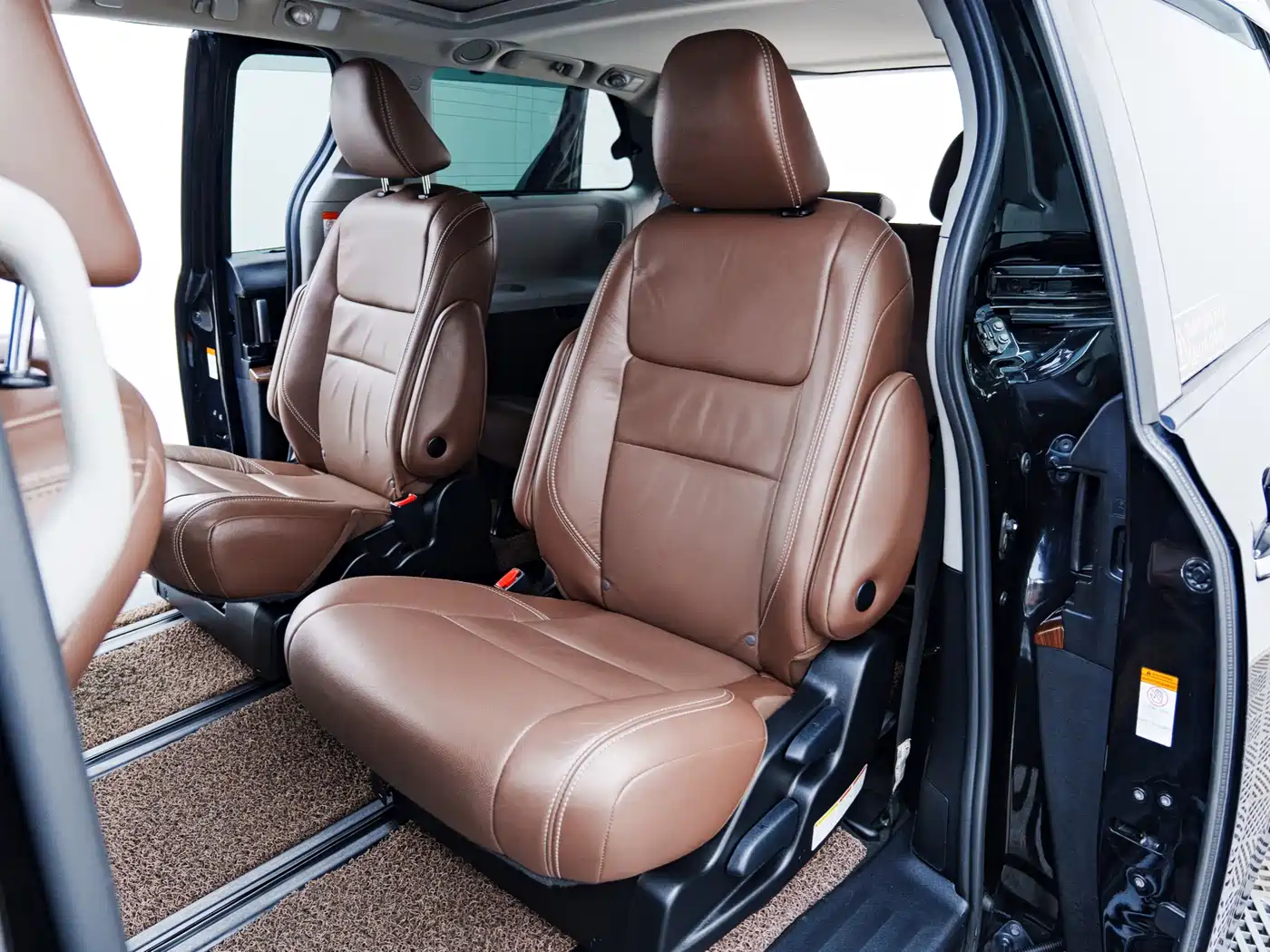 Toyota Sienna 2015 3.5L 4WD L фото 10