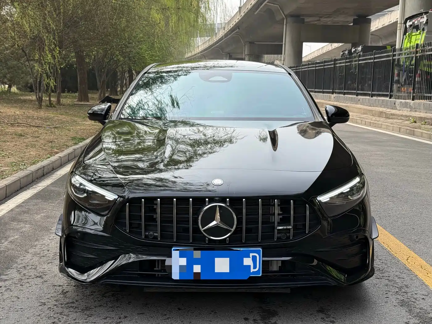 Mercedes-Benz A-Class AMG 2024 AMG A 35 L 4MATIC фото 2