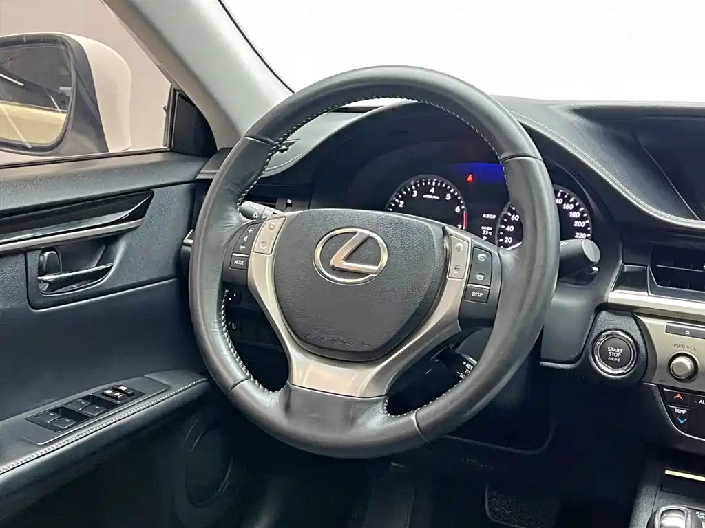 Lexus ES 2014 250 Elite Edition фото 20