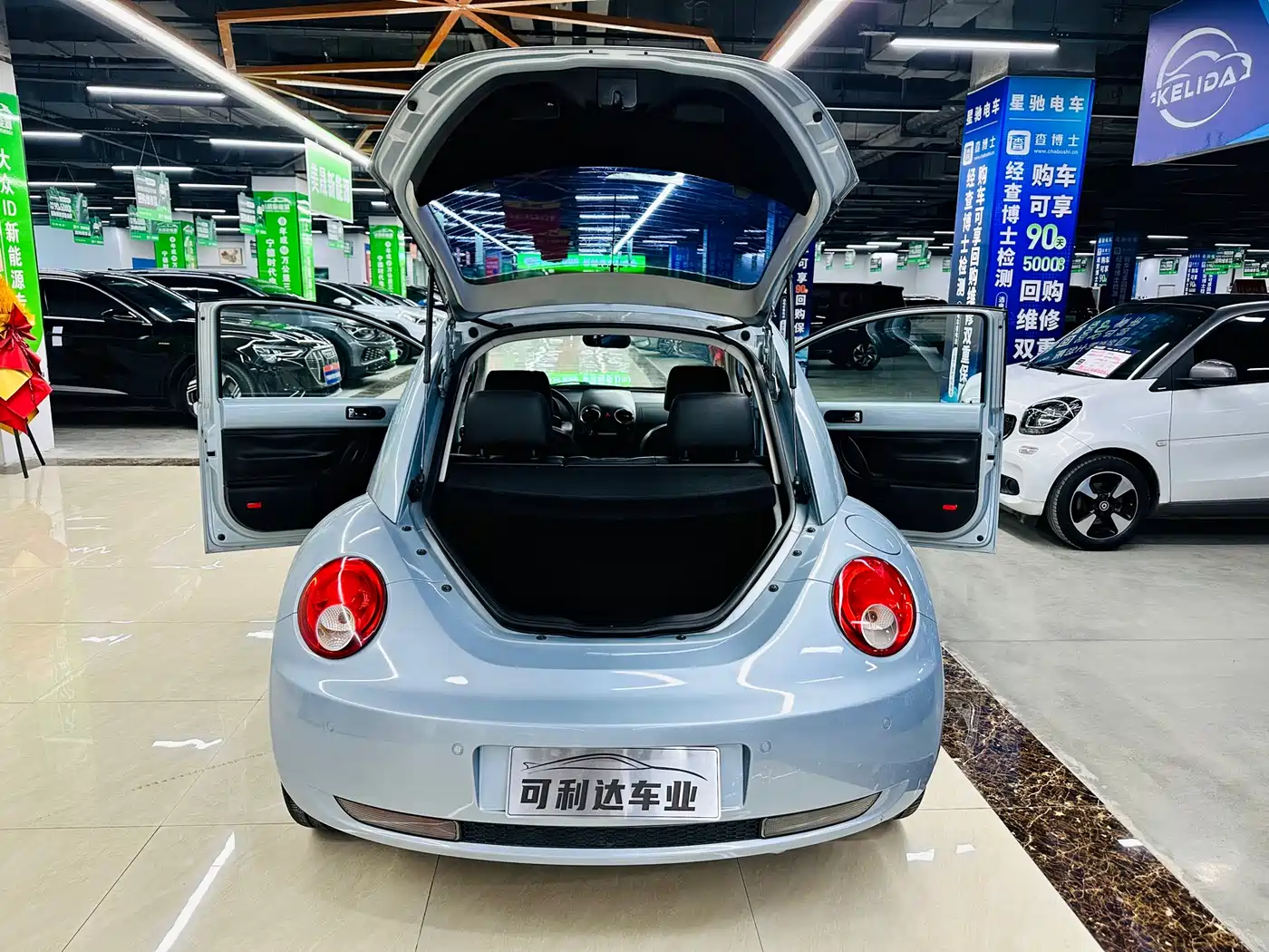 Volkswagen Beetle 2010 1.8T BlackOrange Luxury Edition фото 13
