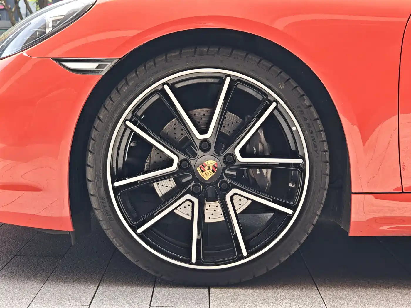 Porsche 718 2018 Cayman 2.0T фото 12